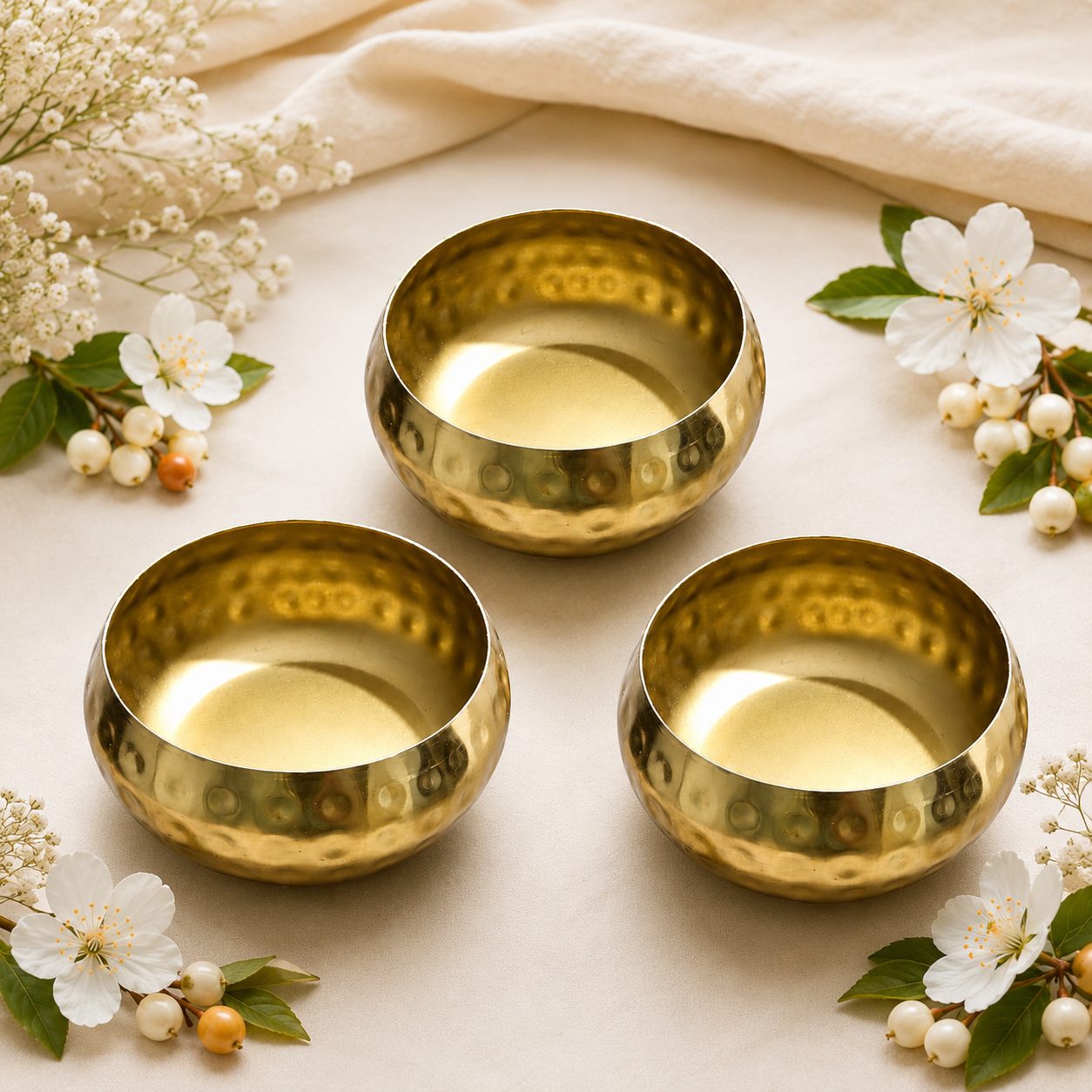 Gold Shine Metal Round Hammered Urli - 5 Inch