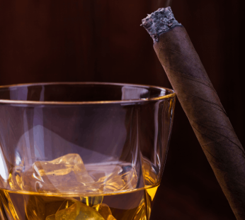 Oud & Smoked Whisky